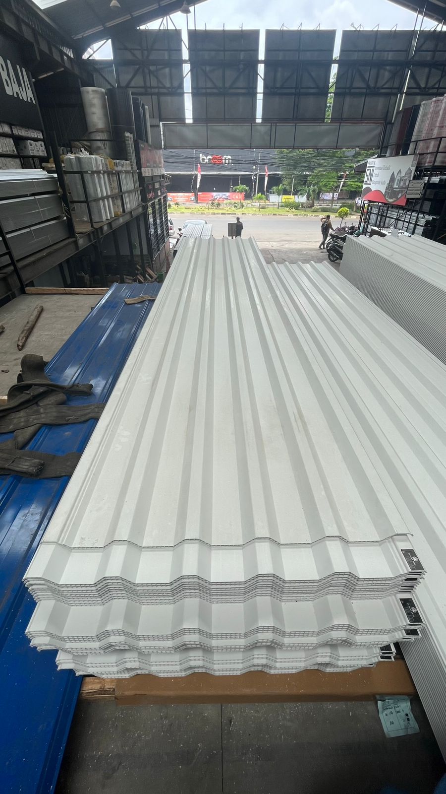 Atap Upvc Hi Roof 10mm X 83cm X 5m – White Doff 08128092871